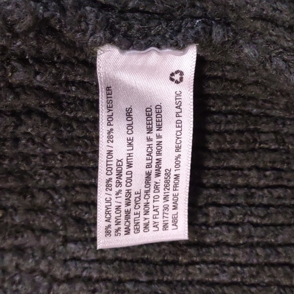 Misses XS hunter green cable knit sweater with Crew neck - Picture 6 of 6